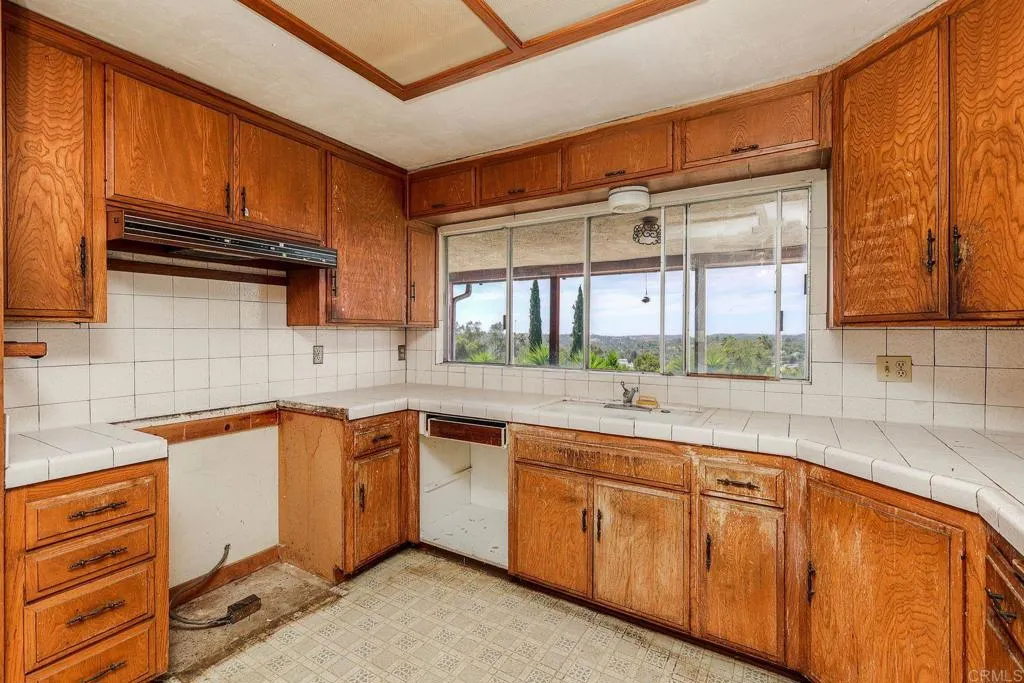 https://cdn.realtyfeed.com/cdn/127/306525361/c7ef286a239d878233293d464c481369.webp