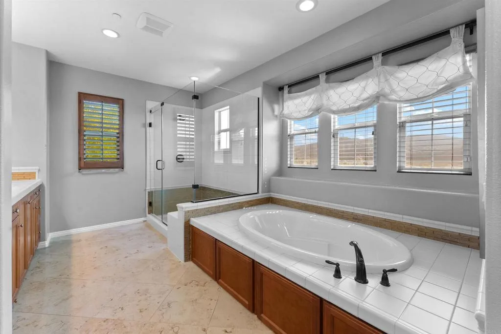 Photo #24: PTP2506438 Listing: Photo #24