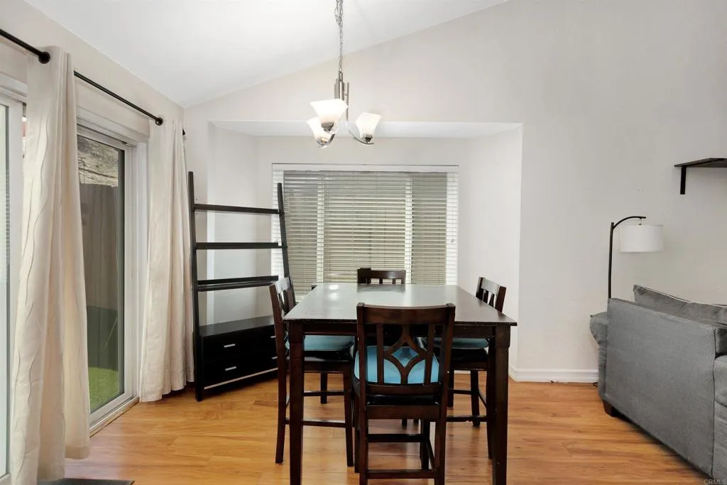 https://cdn.realtyfeed.com/cdn/127/306525373/1a76d80f16483cd7412ce8cdb4b93fa8.webp