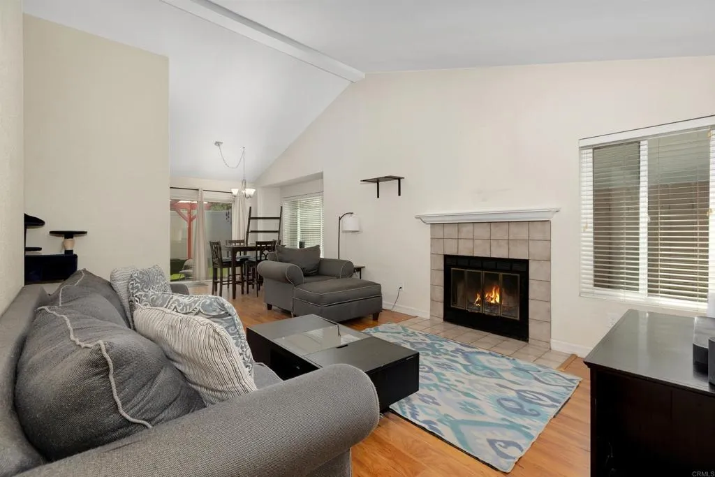 https://cdn.realtyfeed.com/cdn/127/306525373/21d2e88f89ea1d222d4947879f9199c8.webp