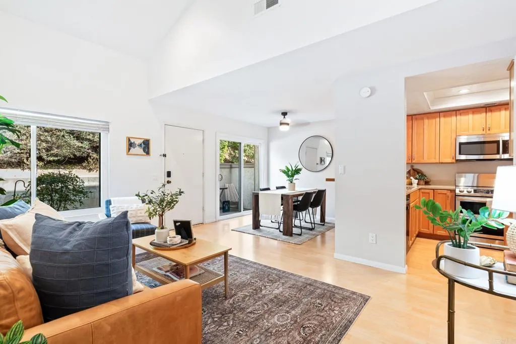 https://cdn.realtyfeed.com/cdn/127/306525434/0e11449cc97324f69b1c2e036707a3be.webp