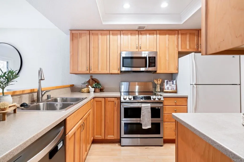 https://cdn.realtyfeed.com/cdn/127/306525434/2946e7807f1fa9a2a57f957a2e55f63d.webp