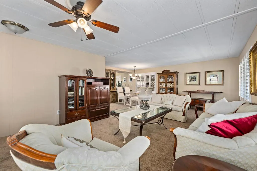 https://cdn.realtyfeed.com/cdn/127/306525472/2468f866f4e4c834e1bef6c9127c6f05.webp
