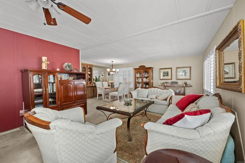https://cdn.realtyfeed.com/cdn/127/306525472/30c1d6bf7484dcdcf12b238033da6997.webp