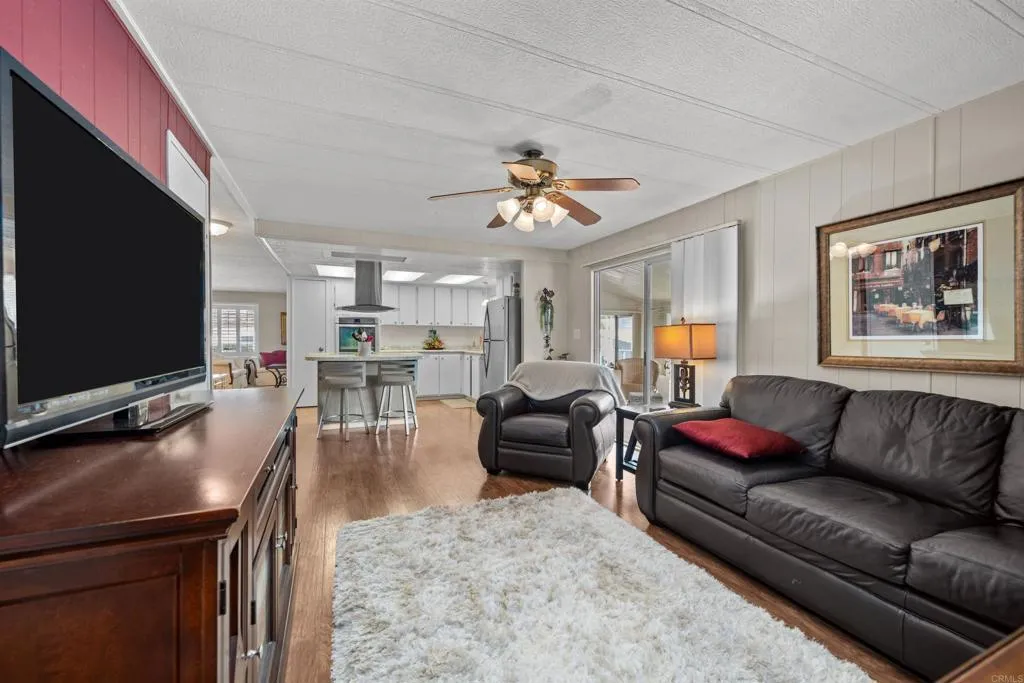 https://cdn.realtyfeed.com/cdn/127/306525472/59b1f02472cef5d56ad98bdd112a0daf.webp