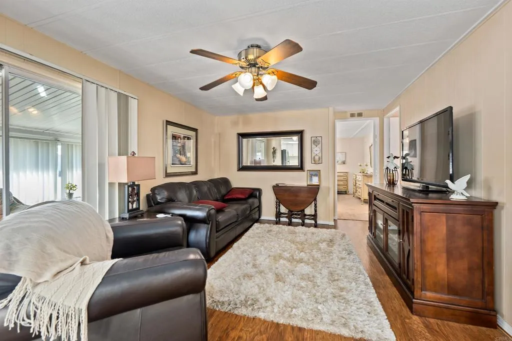 https://cdn.realtyfeed.com/cdn/127/306525472/5ac5597293a8425d7ee2ad2727f6a6ee.webp