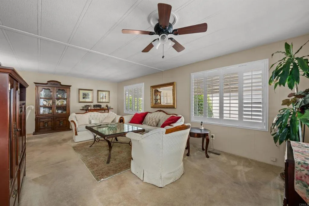 https://cdn.realtyfeed.com/cdn/127/306525472/eded7efce893a8c3becf68f8532cc7a5.webp