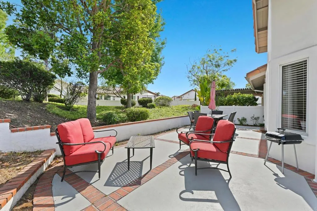 https://cdn.realtyfeed.com/cdn/127/306525480/94dc7bce48776c3b12c01d6583414445.webp