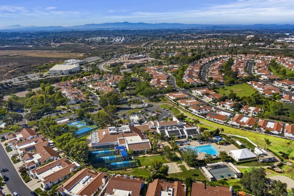 https://cdn.realtyfeed.com/cdn/127/306525480/fd2f3236084c2fd4ea3fb973134a9372.webp