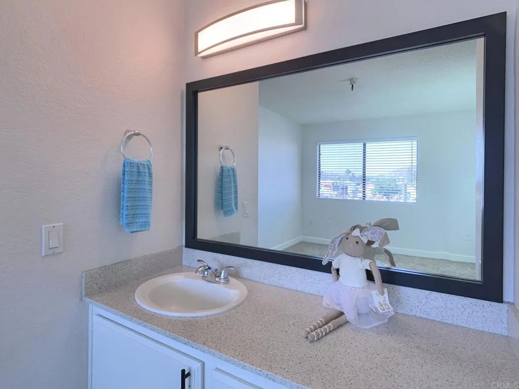 https://cdn.realtyfeed.com/cdn/127/306525484/16f25cdc769d4affce968db003fa694f.webp