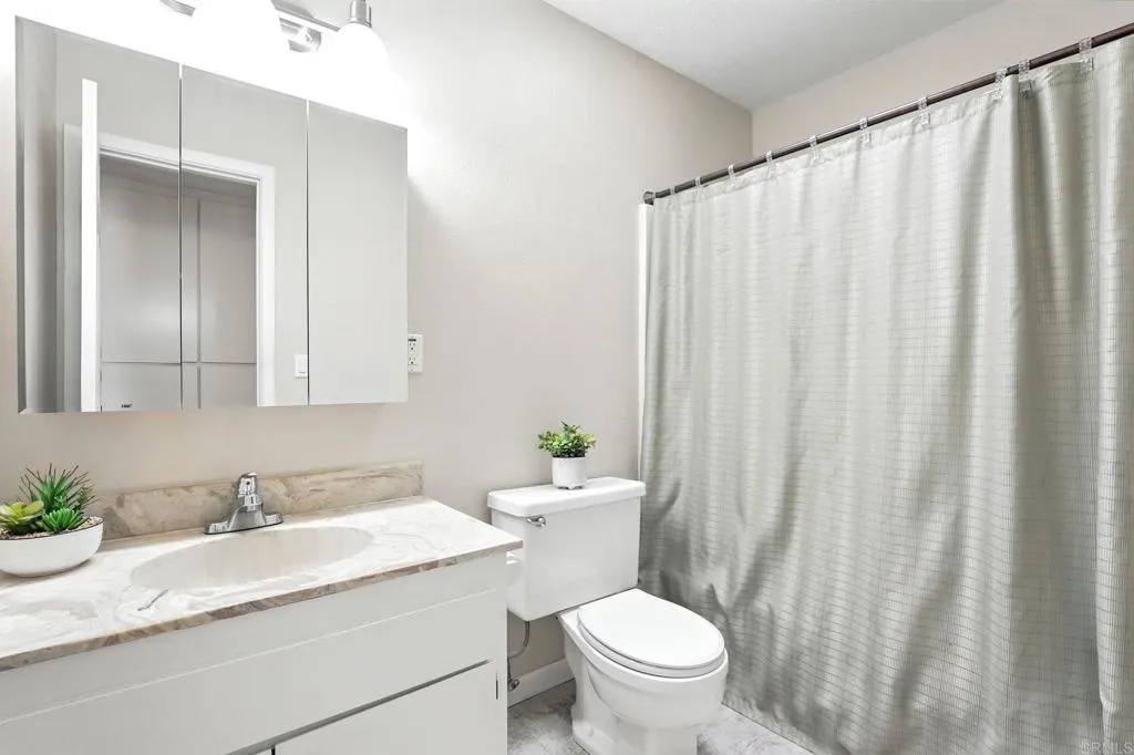 https://cdn.realtyfeed.com/cdn/127/306525498/2ce9a3c021c8f2665dc112a592c44768.webp