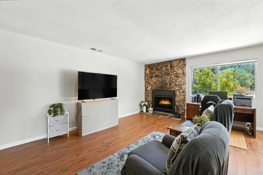 https://cdn.realtyfeed.com/cdn/127/306525498/5fb0e6e4097717159e8797a5abe3077f.webp
