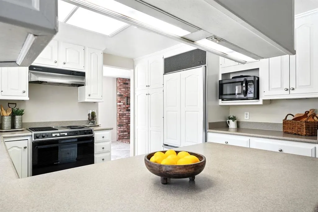 https://cdn.realtyfeed.com/cdn/127/306525498/8a4da6d334685470bc2bdfec207c710d.webp