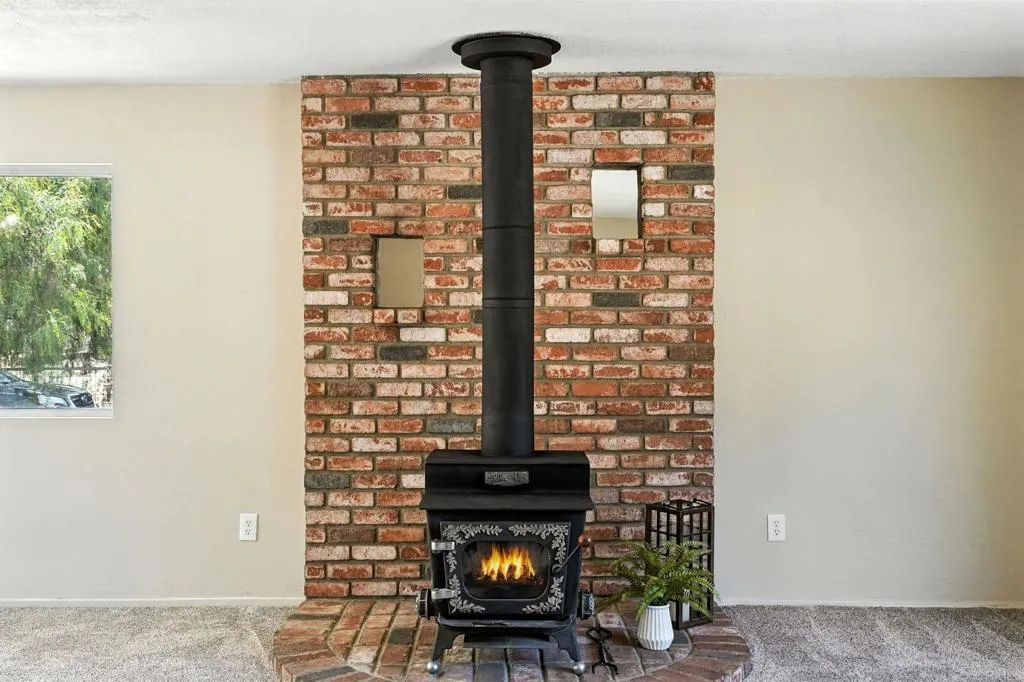 https://cdn.realtyfeed.com/cdn/127/306525498/a3a31ba63f0998d334e9580c4c0c95a9.webp