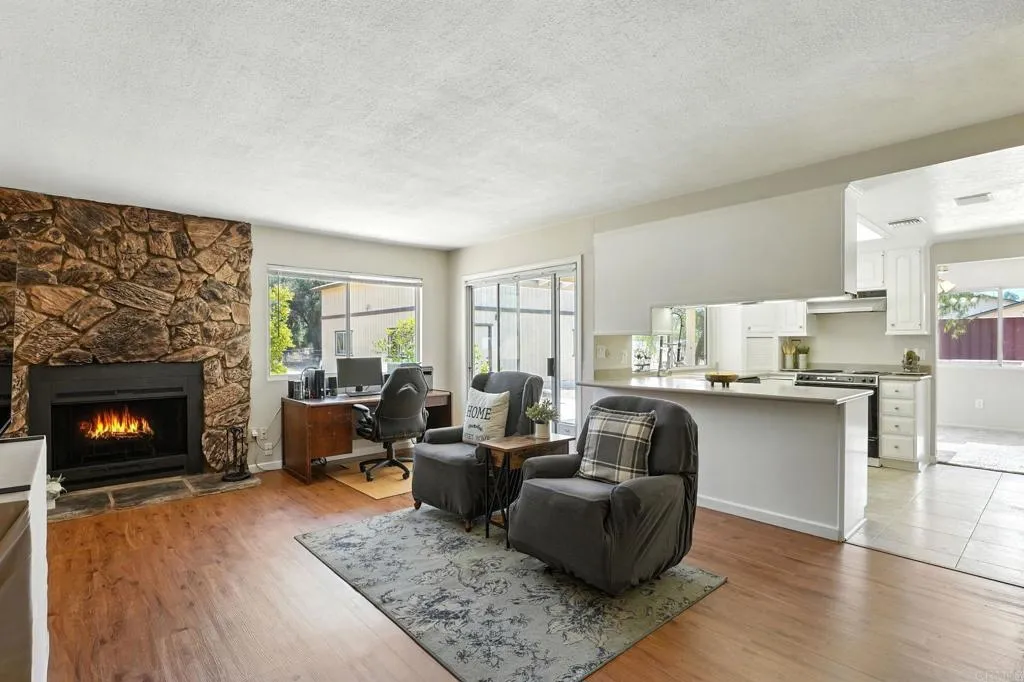 https://cdn.realtyfeed.com/cdn/127/306525498/cf7891f5549bceb4d976791c67f133c0.webp