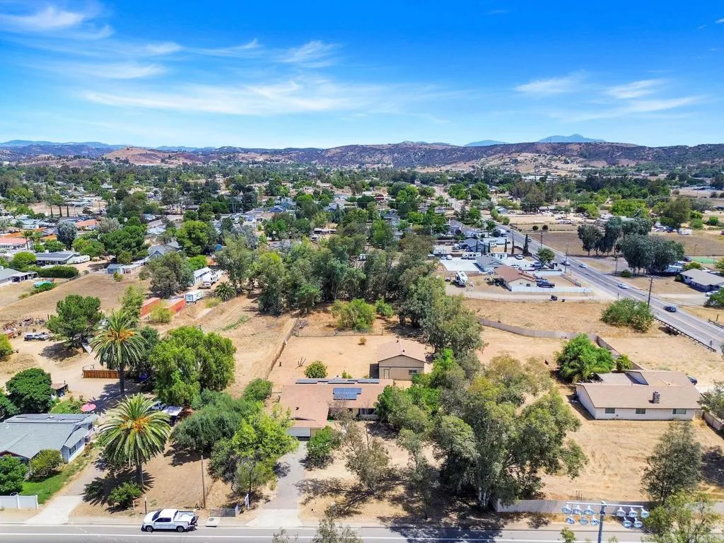 https://cdn.realtyfeed.com/cdn/127/306525498/e5a34ed81200af42dba4916201f9b872.webp