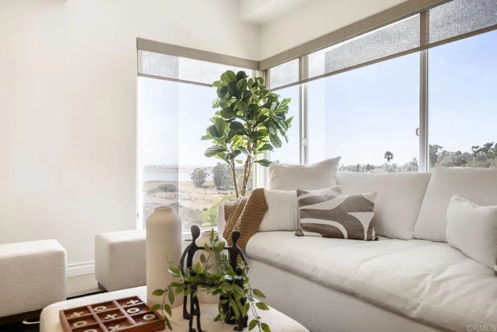 https://cdn.realtyfeed.com/cdn/127/306525511/294cceaa4d402b5ab2e6d8bda1aac367.webp