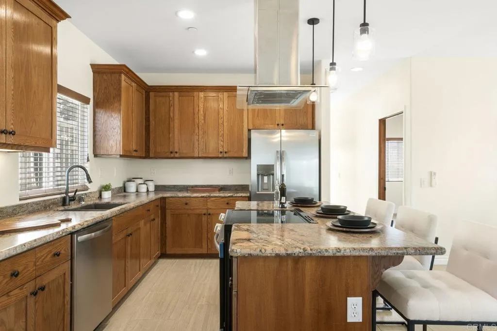 https://cdn.realtyfeed.com/cdn/127/306525511/5c89f9112f398e7a920b39e64d5fca60.webp