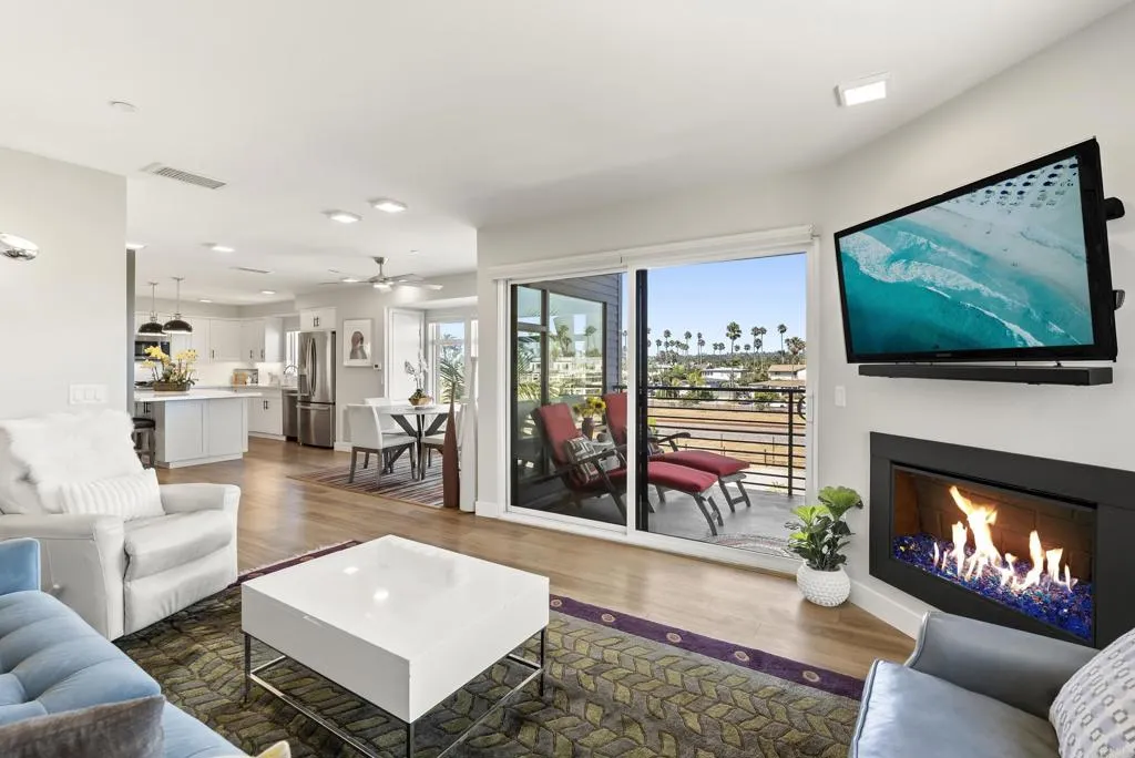 https://cdn.realtyfeed.com/cdn/127/306525546/2ef6d8fc6a2188701c07e9ab4808d6af.webp