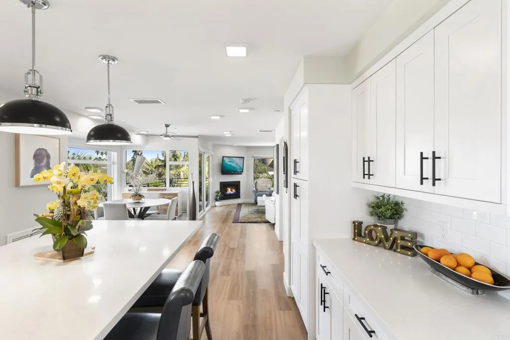 https://cdn.realtyfeed.com/cdn/127/306525546/68fd72f4208926accaa4ec7ce19a202f.webp
