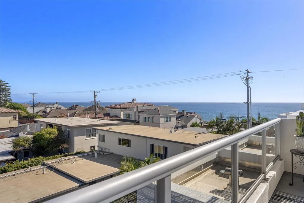 https://cdn.realtyfeed.com/cdn/127/306525546/bd713aef33c54ac9fb34bd621dee55d3.webp