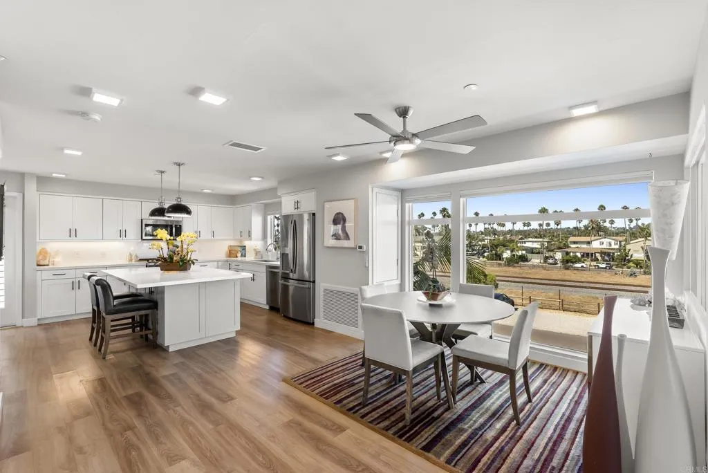 https://cdn.realtyfeed.com/cdn/127/306525546/e7ea45968ccd20f447b46250753fcd44.webp