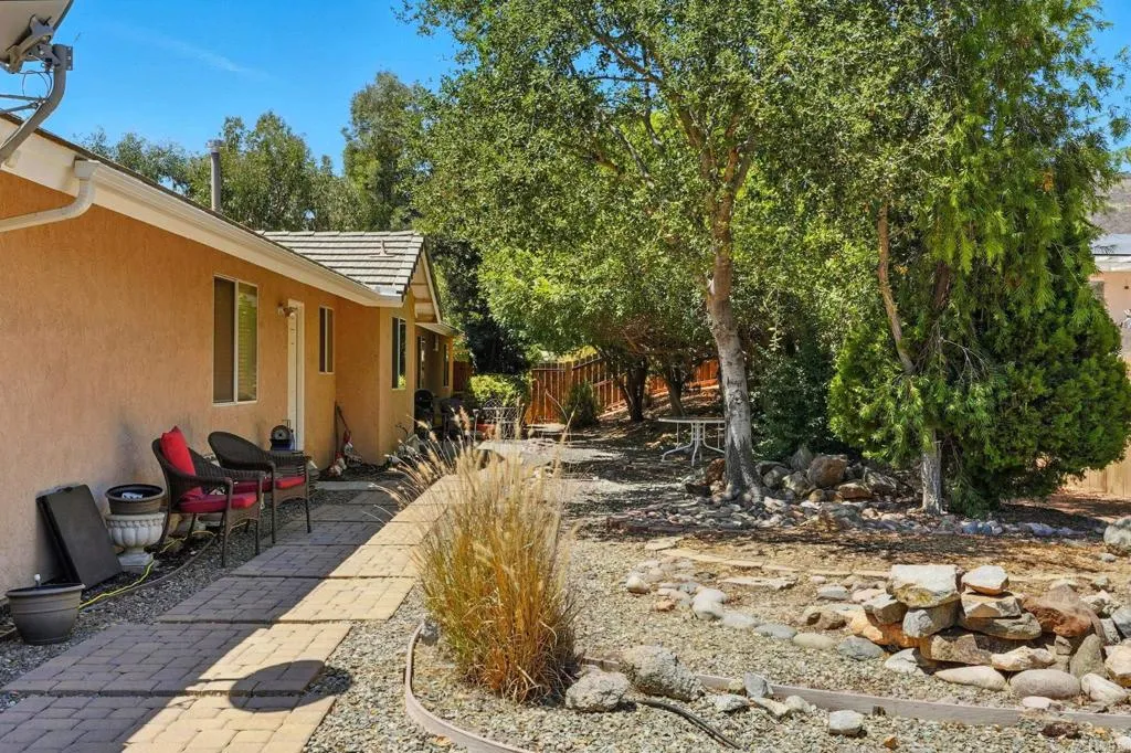 https://cdn.realtyfeed.com/cdn/127/306525569/1b8176d0688d887573d1a931623f1bed.webp
