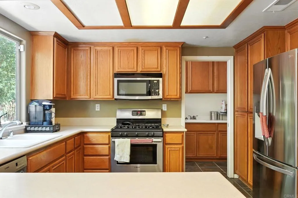 https://cdn.realtyfeed.com/cdn/127/306525569/23e203a7a42e077e33a4b9a82f770a61.webp