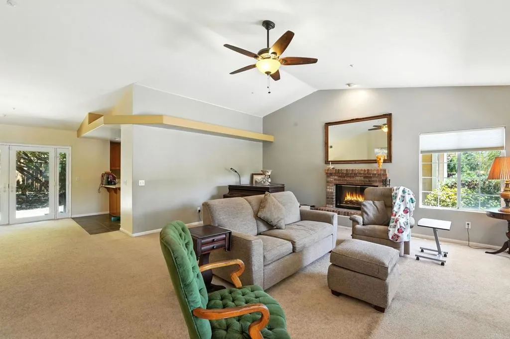 https://cdn.realtyfeed.com/cdn/127/306525569/323c595215729c9656c5390a7e14d769.webp