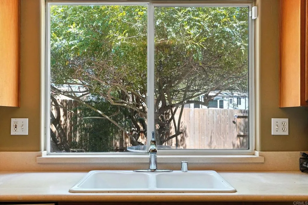 https://cdn.realtyfeed.com/cdn/127/306525569/40f3d08f2ebc86bc793eded66fb1798f.webp