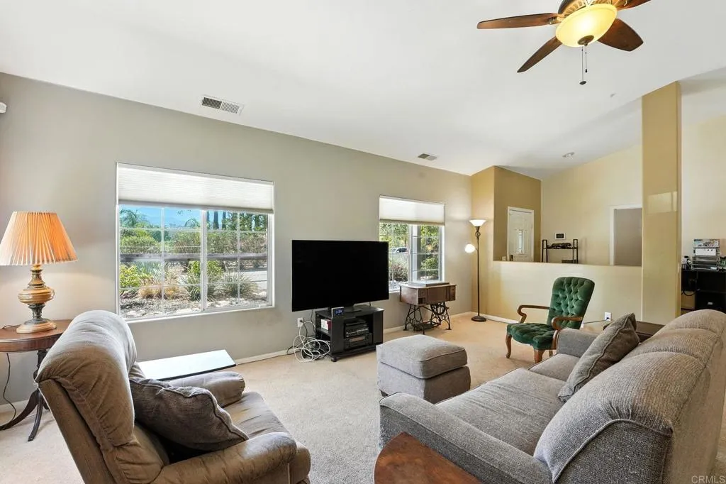 https://cdn.realtyfeed.com/cdn/127/306525569/a754519a1e8374dc994fcd273c4ea106.webp