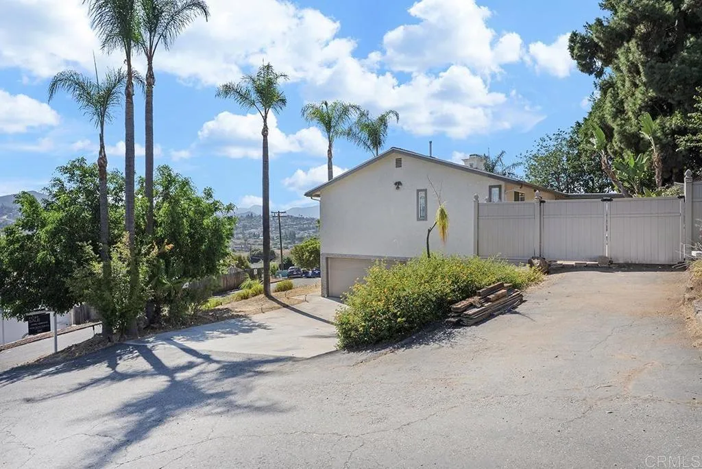 https://cdn.realtyfeed.com/cdn/127/306525570/335c589f1c1e49578390ab98717c26e2.webp