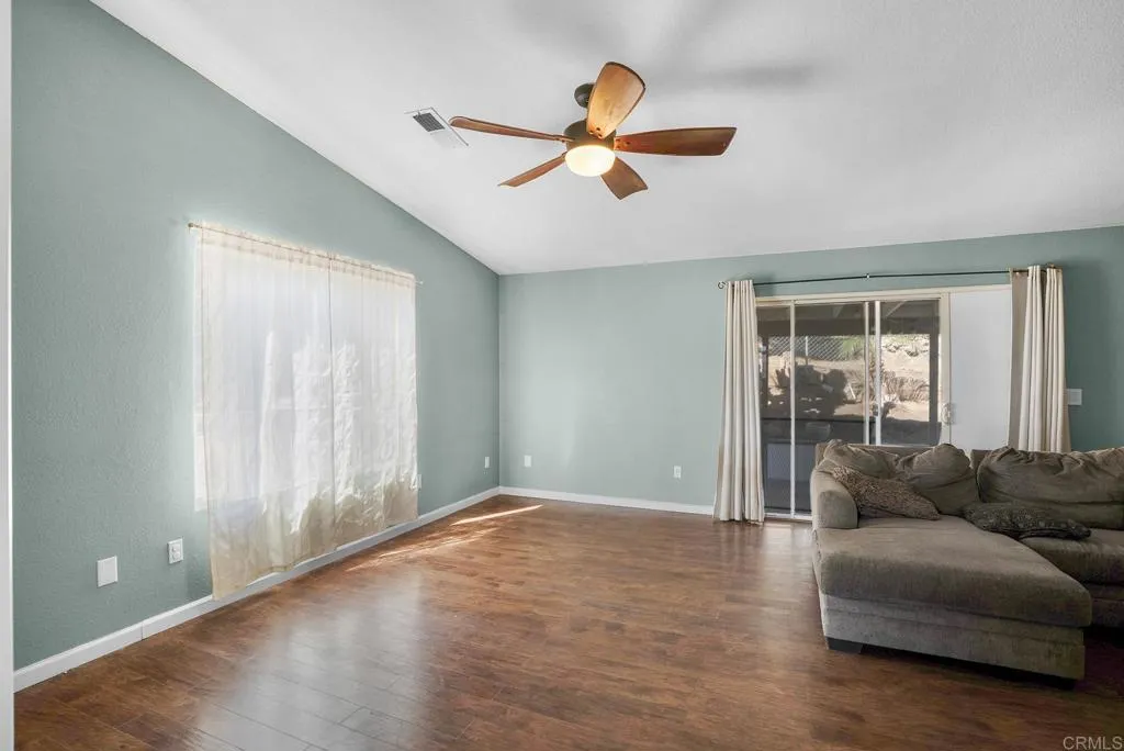 https://cdn.realtyfeed.com/cdn/127/306525570/97a6762450b770bf1b0e50409f580205.webp