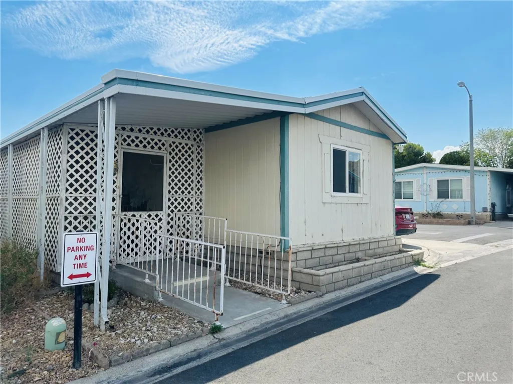 Apple Valley, CA 92307