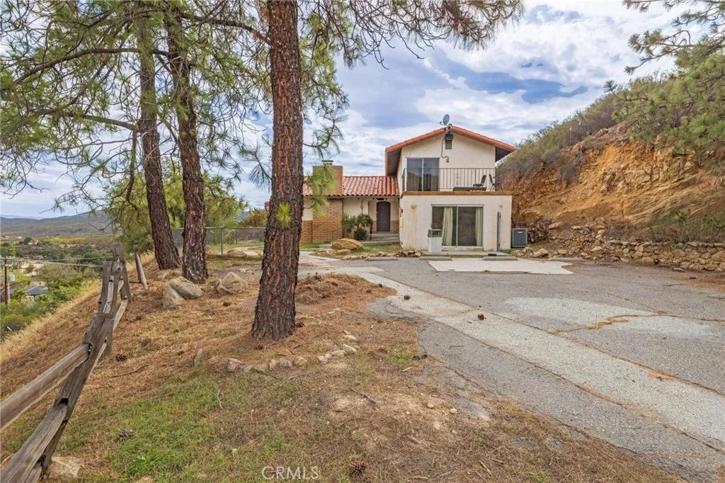 https://cdn.realtyfeed.com/cdn/127/306525849/04550989b1870b858b7e9f90f31ab400.webp