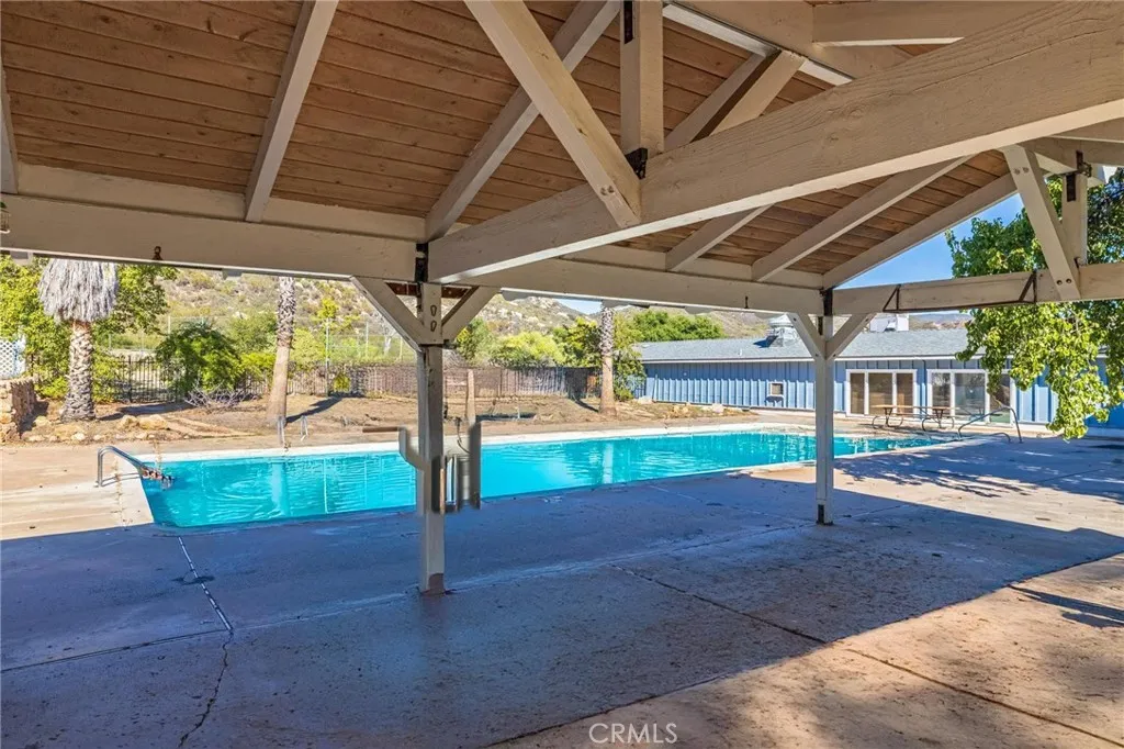 https://cdn.realtyfeed.com/cdn/127/306525849/32d3e3c6e8804f11820af7923e4d9d3b.webp