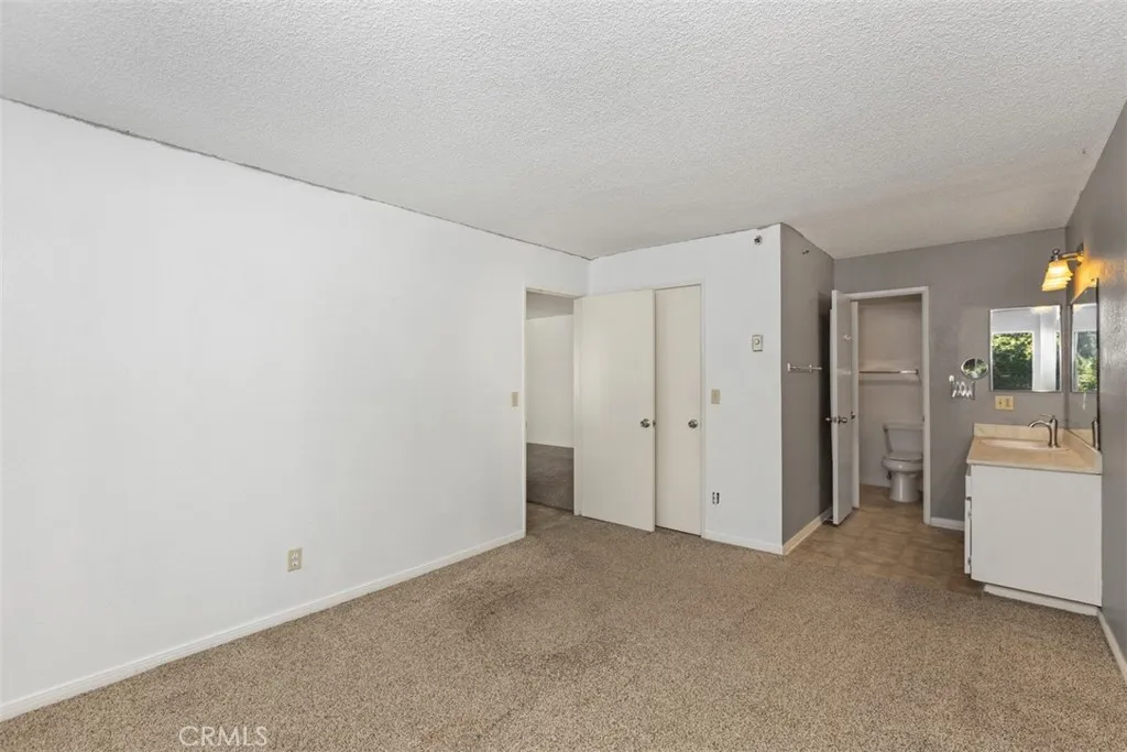 Photo #19: OC25190690 Listing: Photo #19