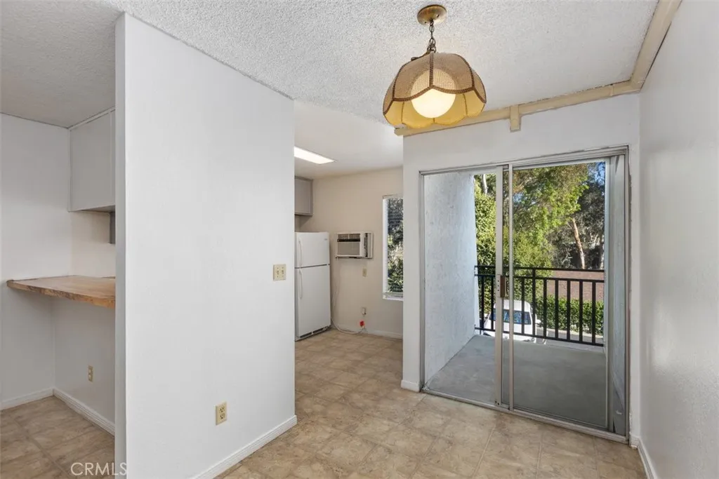 https://cdn.realtyfeed.com/cdn/127/306525879/3edef79d6d5946e561ce003bfe82e82b.webp