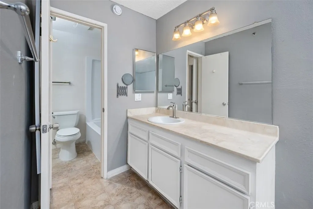 https://cdn.realtyfeed.com/cdn/127/306525879/7cd91d3590730f39722d8cb13baa668e.webp