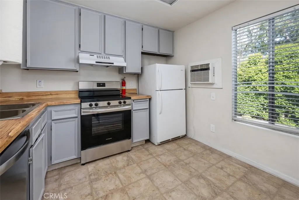 https://cdn.realtyfeed.com/cdn/127/306525879/9d008d6d8c7a62ce48abdce8aaddb669.webp