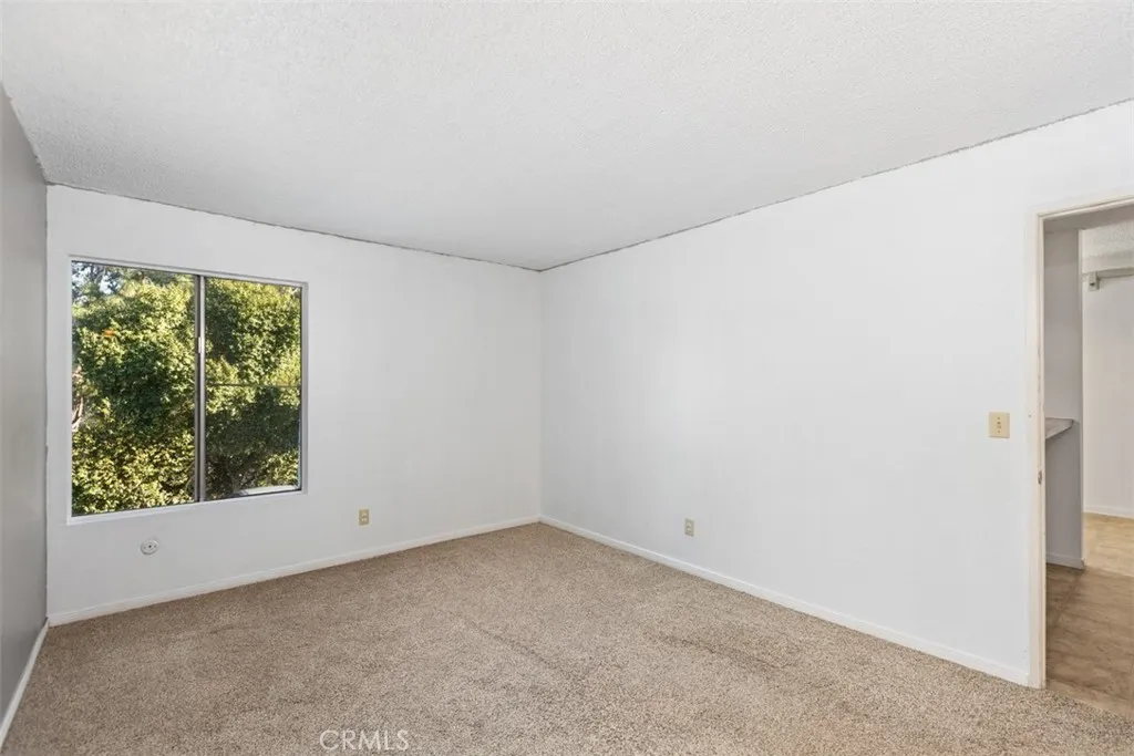 Photo #18: OC25190690 Listing: Photo #18