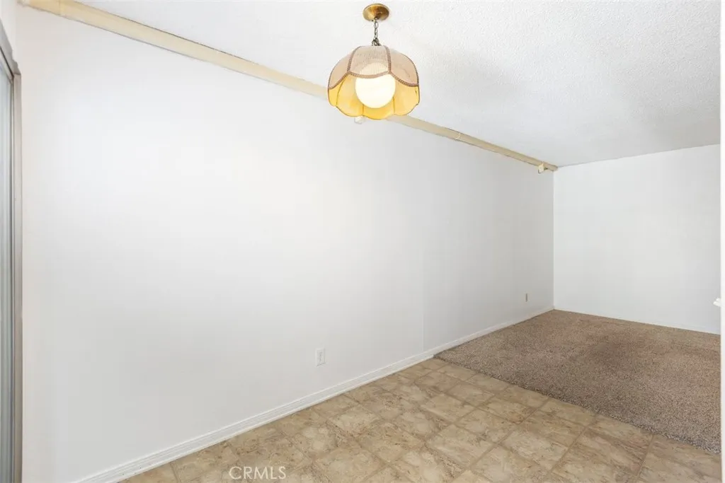 https://cdn.realtyfeed.com/cdn/127/306525879/c815ce0919c9933997dc59a9db20093f.webp