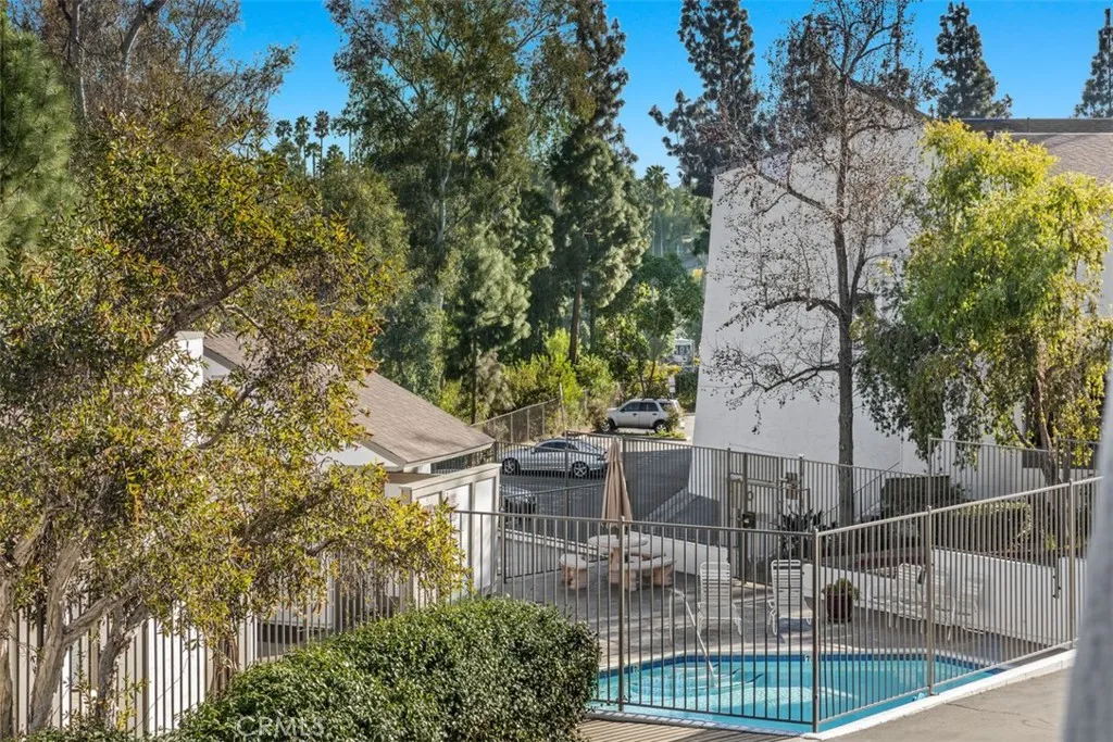 https://cdn.realtyfeed.com/cdn/127/306525879/d3b372e1438caacd6ac061f24dcc3fae.webp