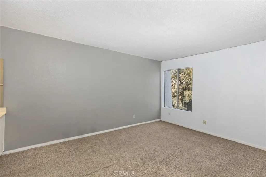 Photo #17: OC25190690 Listing: Photo #17