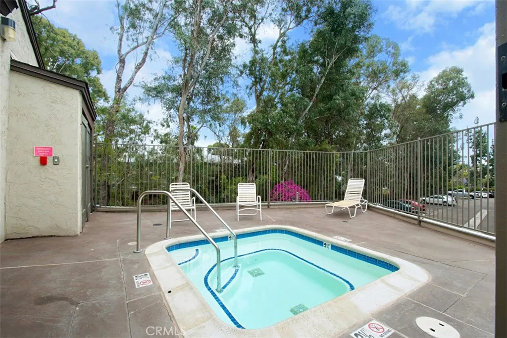 https://cdn.realtyfeed.com/cdn/127/306525879/f970e0e9d37ff48ddd1a0b4d9ab613aa.webp