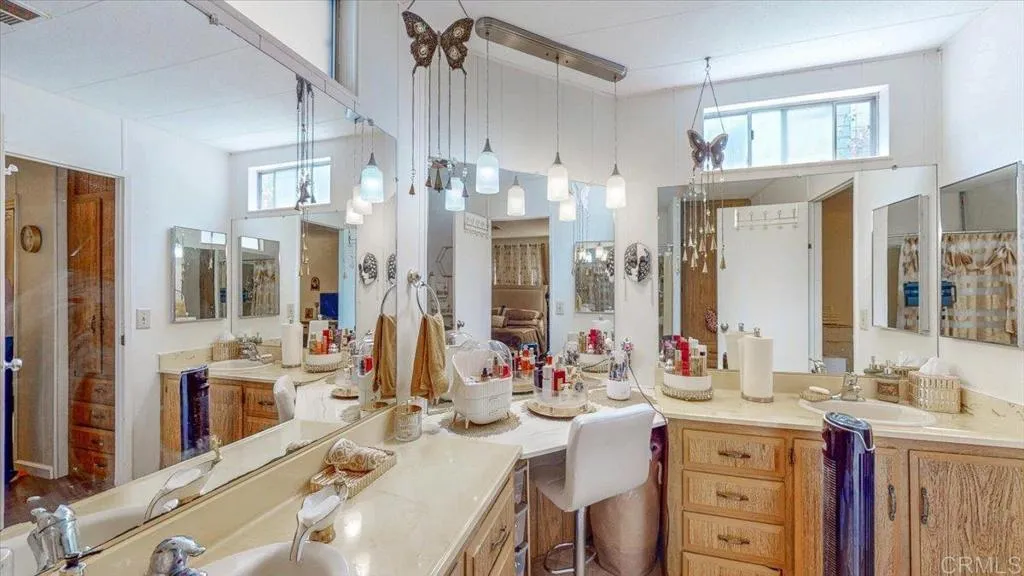 https://cdn.realtyfeed.com/cdn/127/306525965/06a5da2053ffde27fffdaa753f3b2bd9.webp