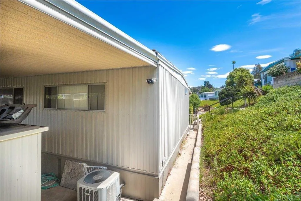 https://cdn.realtyfeed.com/cdn/127/306525965/333c575671e72abf61b07ba7c7634f38.webp