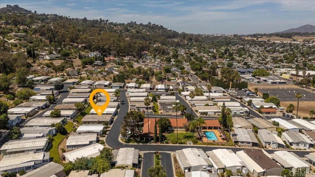 https://cdn.realtyfeed.com/cdn/127/306525965/4e55849ac472f9caa911a948fa4e173c.webp