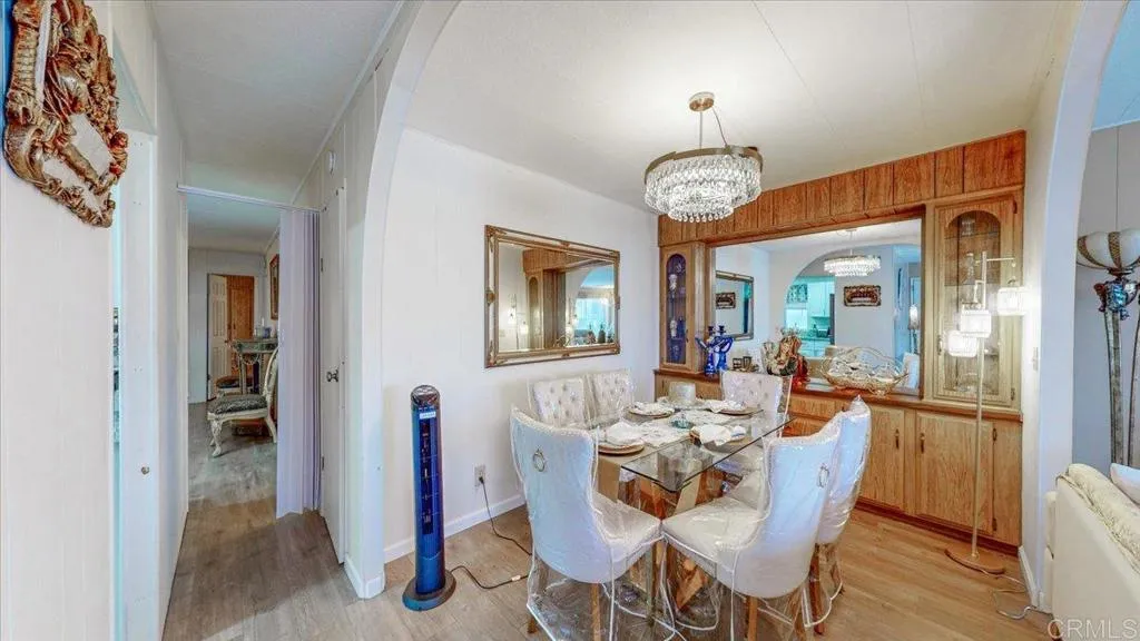 https://cdn.realtyfeed.com/cdn/127/306525965/985b28e1ce3c240cb49cd5e093d4c652.webp