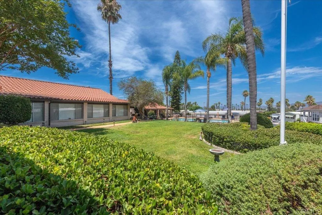 https://cdn.realtyfeed.com/cdn/127/306525965/c41d85abd48004bba656a57ed88a77eb.webp